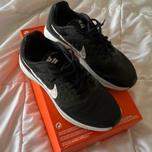 Womans Nike Sneakers